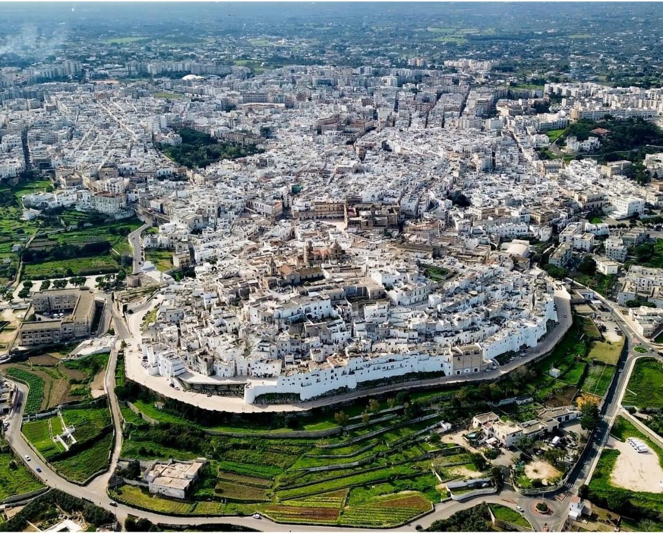 Ca Sotto L'Arco Bed & Breakfast Ostuni Eksteriør bilde